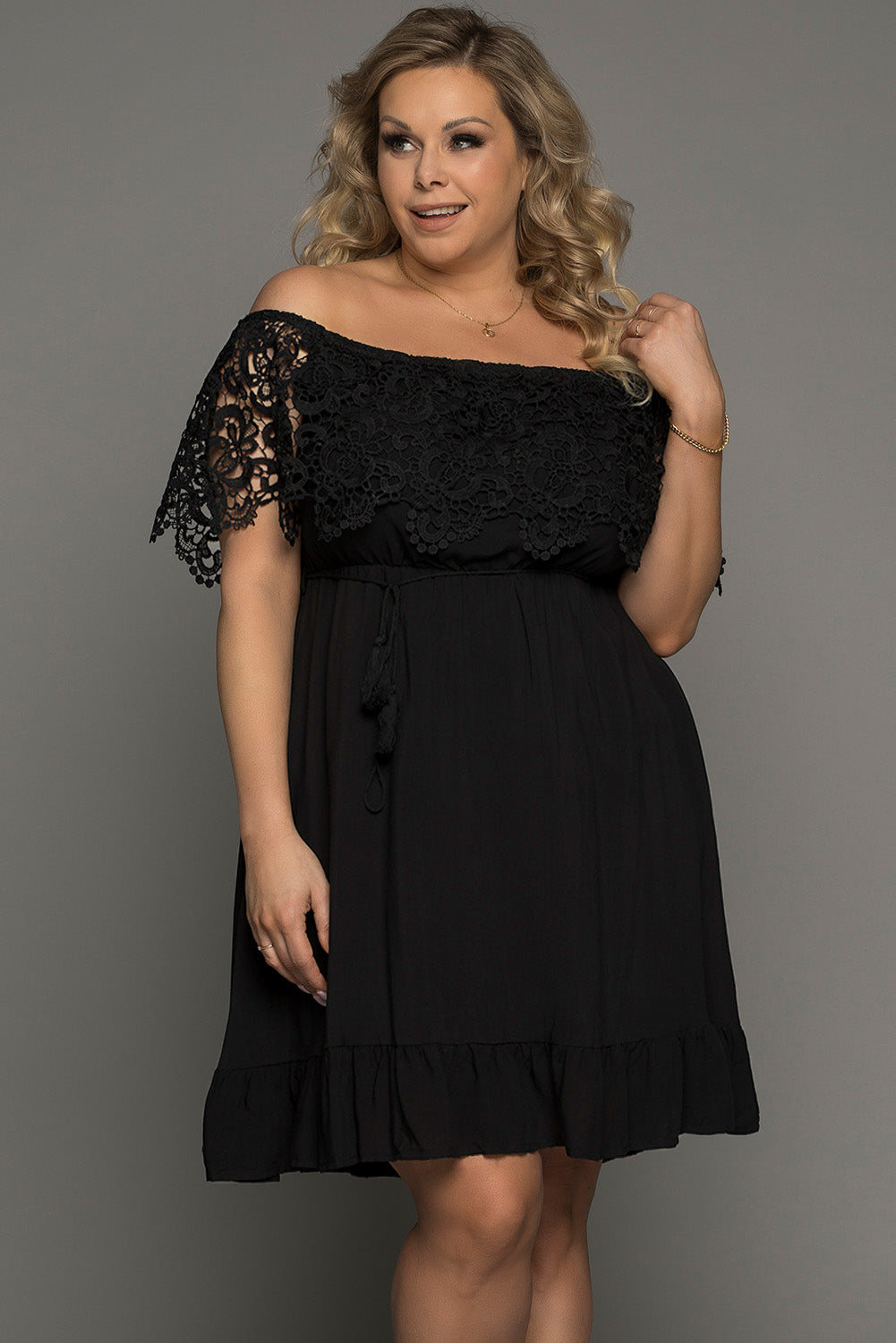 Casual Lace Cutout Pleated Off Shoulder Plus Size Dress