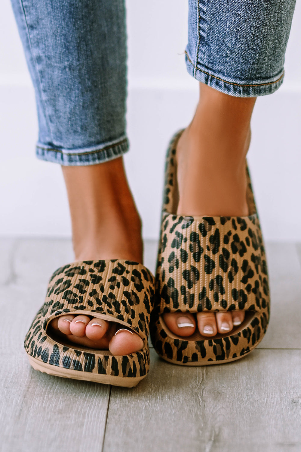 Black Leopard Print Open Toe Thick Flat Slippers