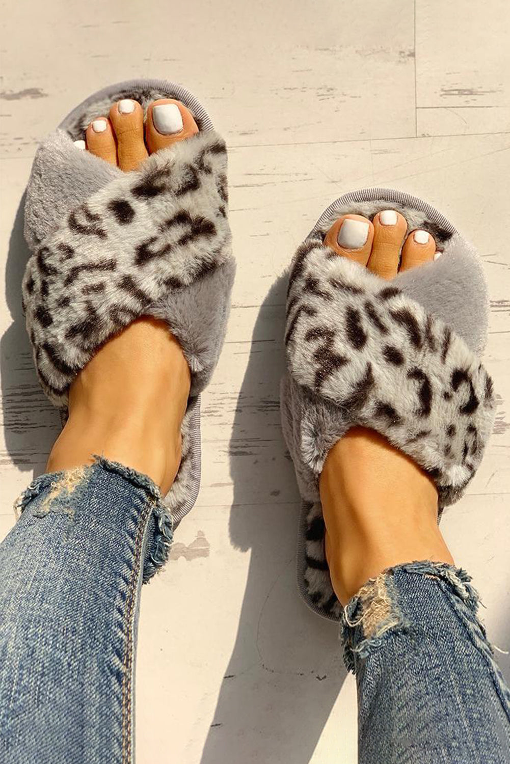 Gray Leopard Crossed Straps Furry Slippers
