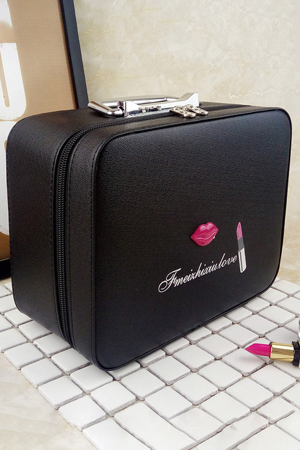 Lip Print Zipper Cosmetic Bag with Handle